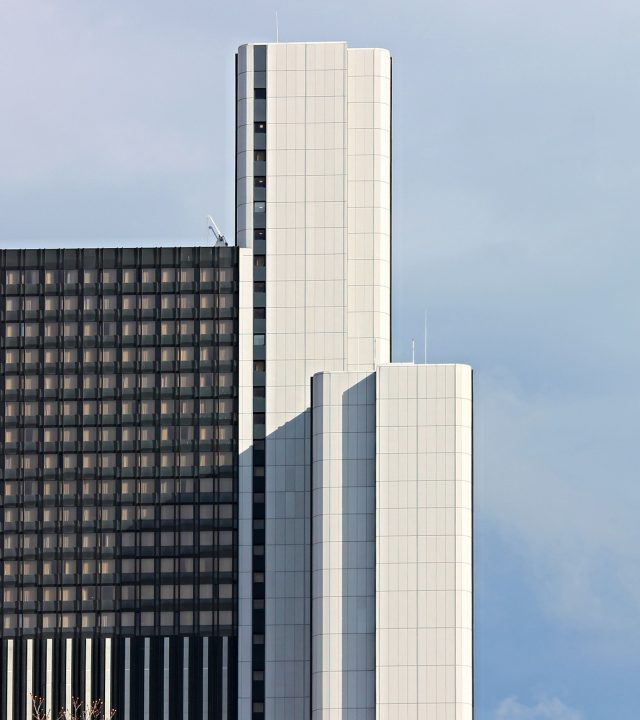 skyscraper-3296908_1920